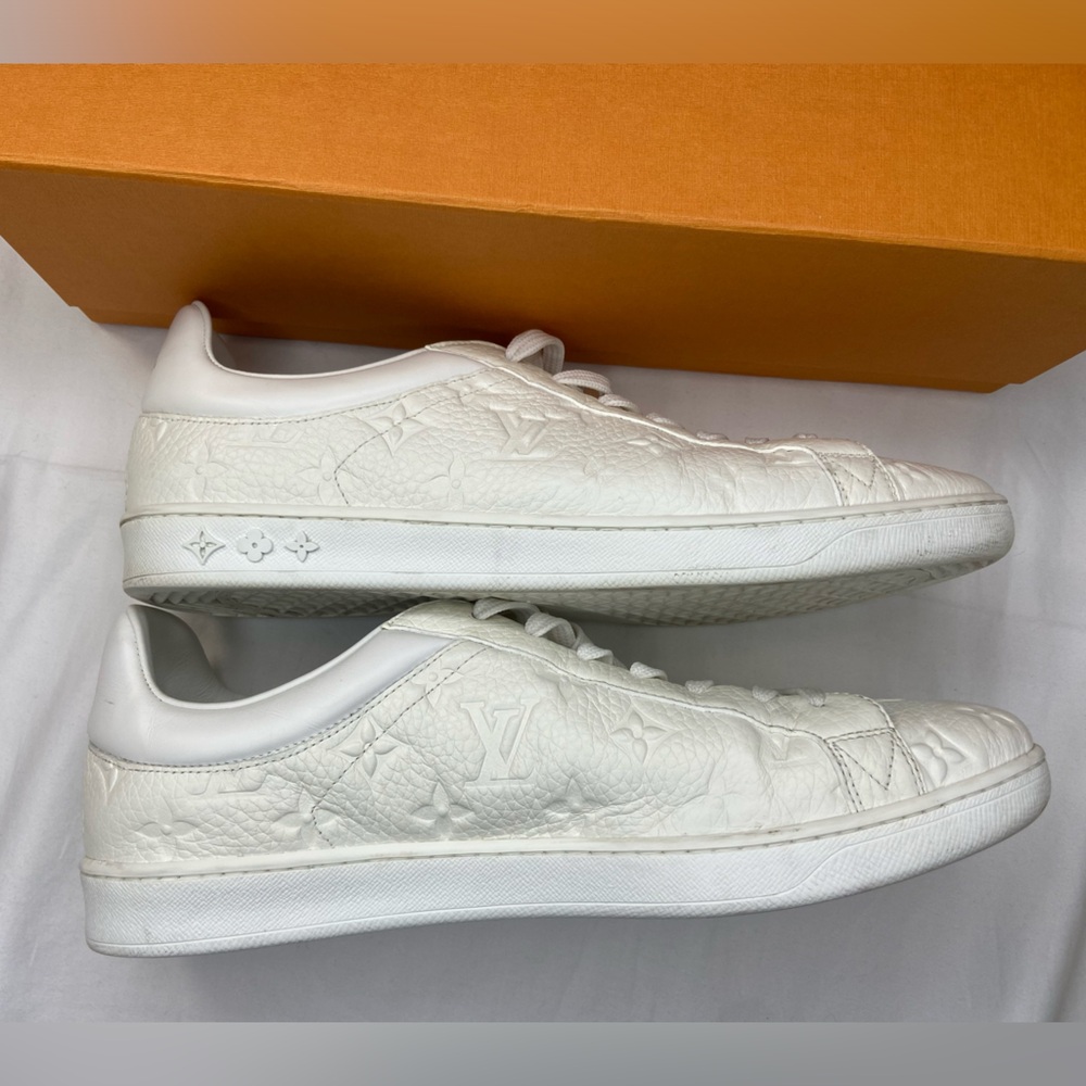 Louis Vuitton Men’s Luxembourg Embossed Leather White Sneakers Size 8.5* - Picture 4 of 14